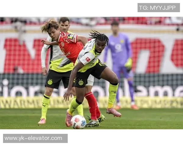 多特蒙德客场大胜压哨进球夺榜首继续领跑德甲积分榜 多特蒙德客场大胜压哨进球夺榜首继续领跑德甲积分榜