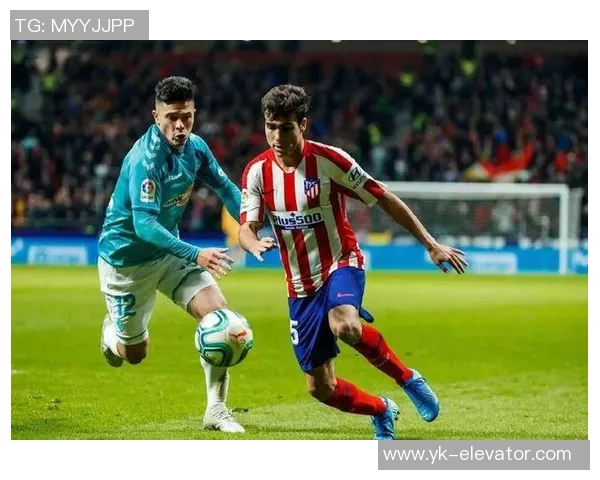 马洛卡客场0比3不敌希洪，球队表现疲软被对手完全压制