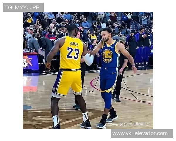 季后赛即将进入白热化阶段，精彩对决一触即发！